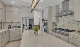 6066 Lake Lindero Dr, Agoura Hills, CA 91301
