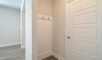 35 Fraser 123B, Auburn, GA 30011