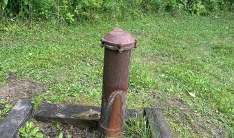 29 Roundy Brook Rd, Burke, VT 05871