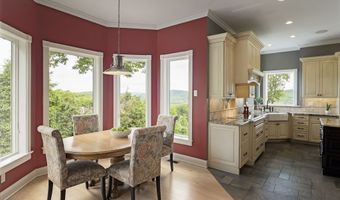 30 Daniel Trce, Burlington, CT 06013