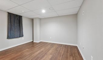 4255 Eisenhower Ln 17, Ames, IA 50010