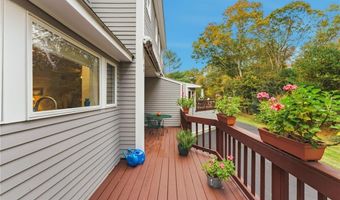73 Oceanwoods Dr, North Kingstown, RI 02852