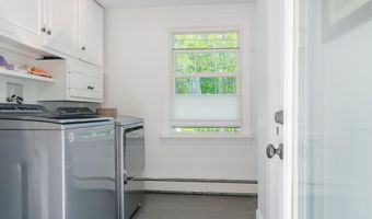 32 Pleasant Hill Rd, Falmouth, ME 04105