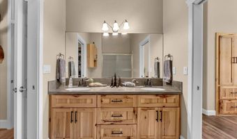 4905 Parkville Rd, Anderson, CA 96007
