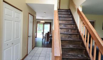 107 Birchwood Rd, Blakeslee, PA 18610