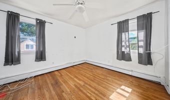 69 Sunshine Cir, Bridgeport, CT 06606