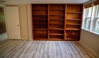 5012 LARNO Dr, Alexandria, VA 22310