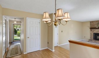 7105 WESTWIND Dr, Bowie, MD 20715