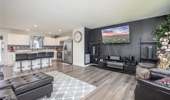 1112 Hidden Lake Blvd, Akron, OH 44312
