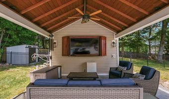6 Biret Dr, Airmont, NY 10952