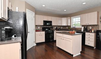 541 Yorktown Ln, Avon, IN 46123