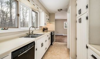 87 Edgewater Dr, Barrington, NH 03825