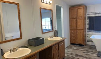 5894 Jasper Rd, Bascom, FL 32423