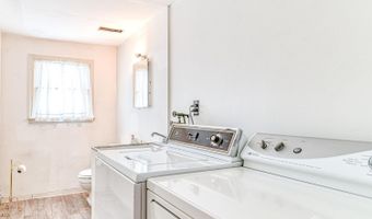 10 Janet Ct, Milltown, NJ 08850
