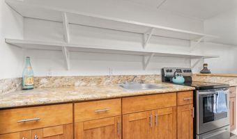 111 KAHULUI BEACH Rd A104, Kahului, HI 96732