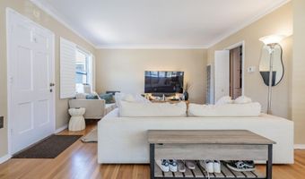 5924 S Fairfax Ave, Los Angeles, CA 90056