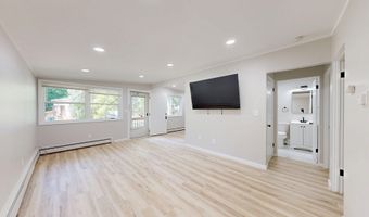122 Allen Dr 2, Ann Arbor, MI 48103