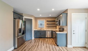 611 Court St, Adel, IA 50003