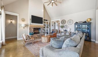 350 Rolling Ranch Blvd, Alvord, TX 76225