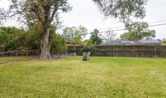 513 Holly St, Angleton, TX 77515