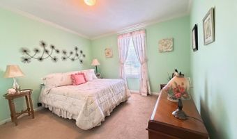 9 Commodore Dr, Biddeford, ME 04005