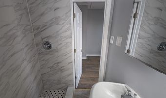 16 N Iowa Ave, Atlantic City, NJ 08401