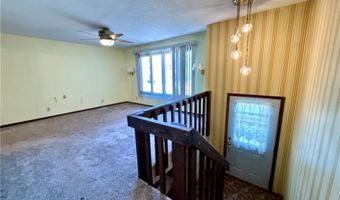 205 S Traster St, Altamont, KS 67330