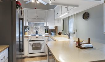 111 Hurstland Dr, Bardstown, KY 40004