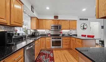2785 Maitland Dr, Ann Arbor, MI 48105