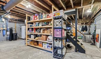 121 Maltbie Dr, Amsterdam, NY 12010