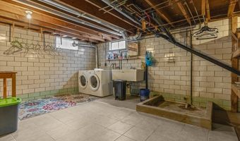 958 Cornell Dr, Alliance, OH 44601