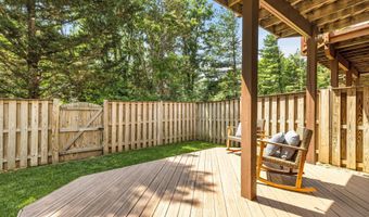 6747 APPLEMINT Ln, Alexandria, VA 22310