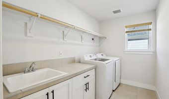 18315 SW SILVERTIP St, Beaverton, OR 97007