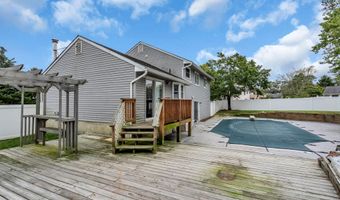 41 Deck St, Barnegat, NJ 08005