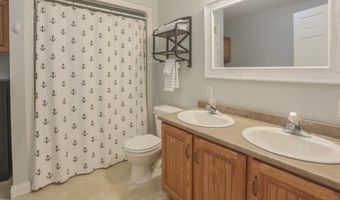 53 Lincolnville Ave, Belfast, ME 04915