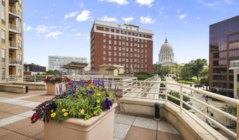 111 N Hamilton St 202, Madison, WI 53703