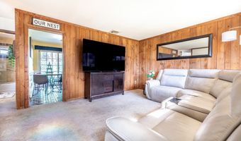 4 Nicholas St, Danbury, CT 06810