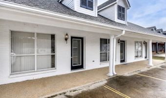 1041 Lake Vlg, Brandon, MS 39047