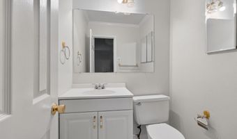3330 WOODBURN VILLAGE Dr 33, Annandale, VA 22003
