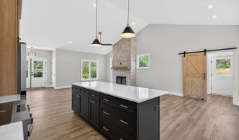 9041 Stonewall Rd, Appomattox, VA 24522
