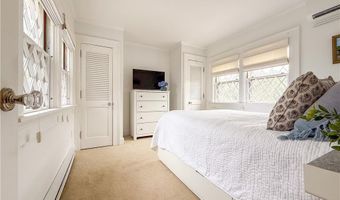 35 Chastellux Ave I, Newport, RI 02840