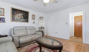 4 Rosemont Ave, Johnston, RI 02919