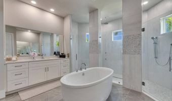 706 Manns Harbor Dr, Apollo Beach, FL 33572