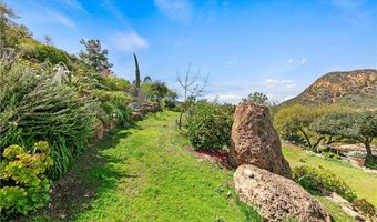 29012 Crags Dr, Agoura Hills, CA 91301