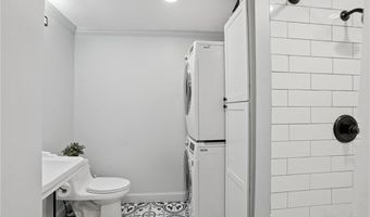 91 Sowams Rd, Barrington, RI 02806