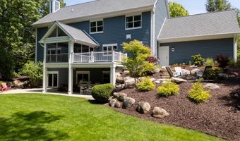 1977 EMERALD GLEN Ct NE, Ada, MI 49301