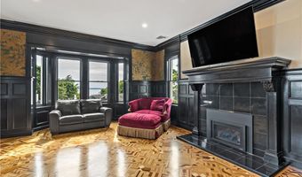 32 Lorraine St, Barrington, RI 02806