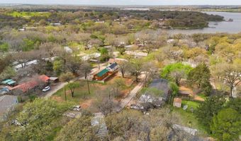 103 Red Oak St, Alvarado, TX 76009