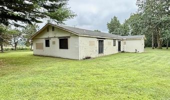 7428 Hough Rd, Almont, MI 48003