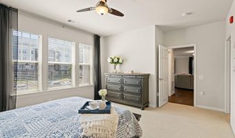 20505 LITTLE CREEK Ter 207, Ashburn, VA 20147